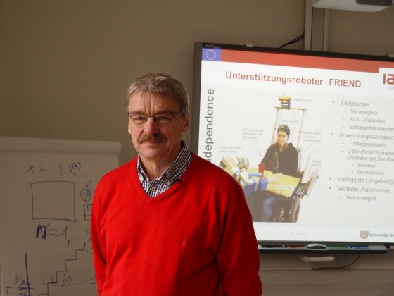 Professor Axel Gräser verantwortet und führt das Forschungsprogramm "FRIEND" am Institut für Automatisierungstechnik (IAT) der Universität Bremen seit 1997. Foto: Christian Beneker